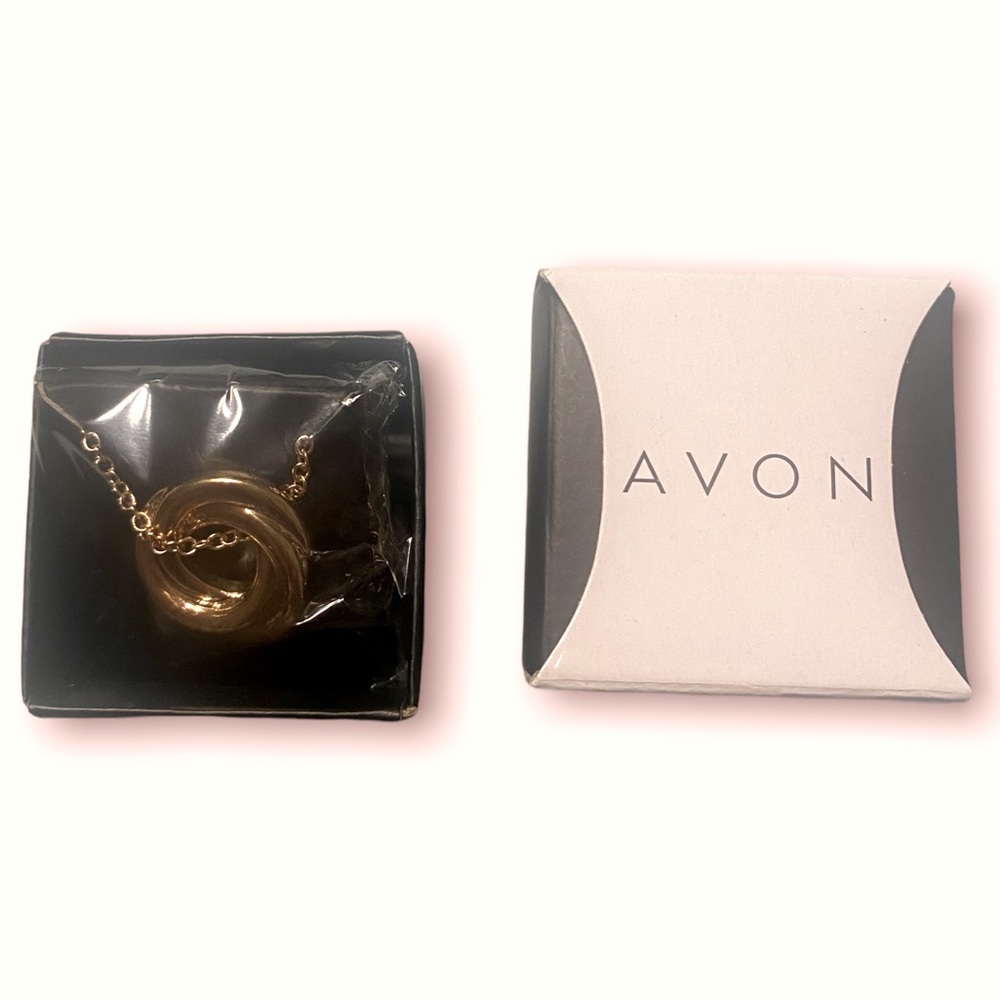 Avon necklace